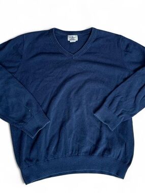 L.L. Bean Men's Deep Navy V-Neck Sweater